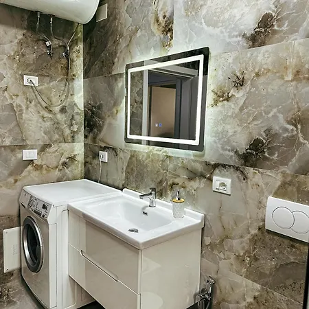 Downtown By Siaapartments * Tiran